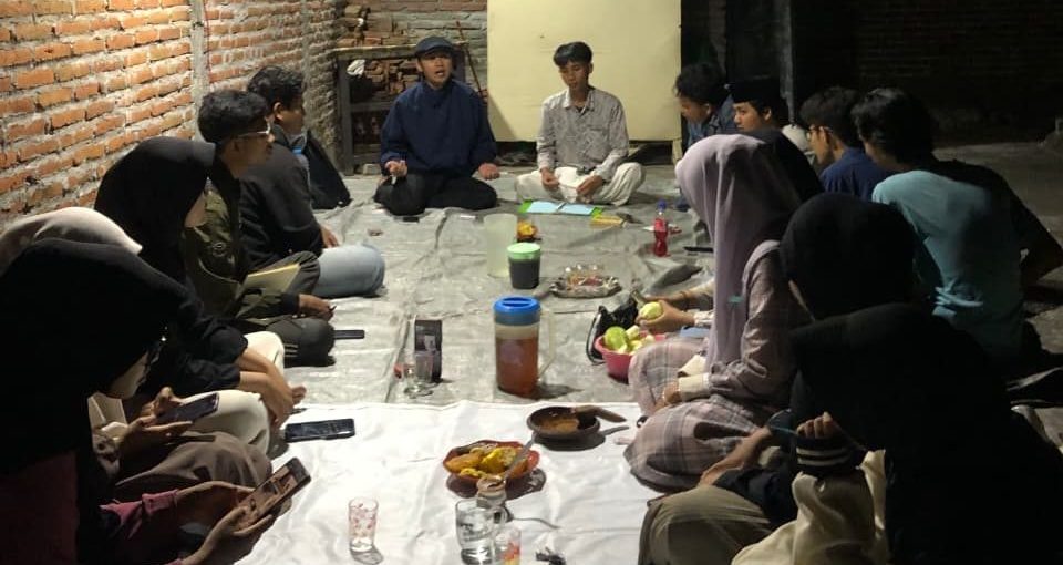 Kegiatan Diskusi Literasi Rayon Al-Kindi.
